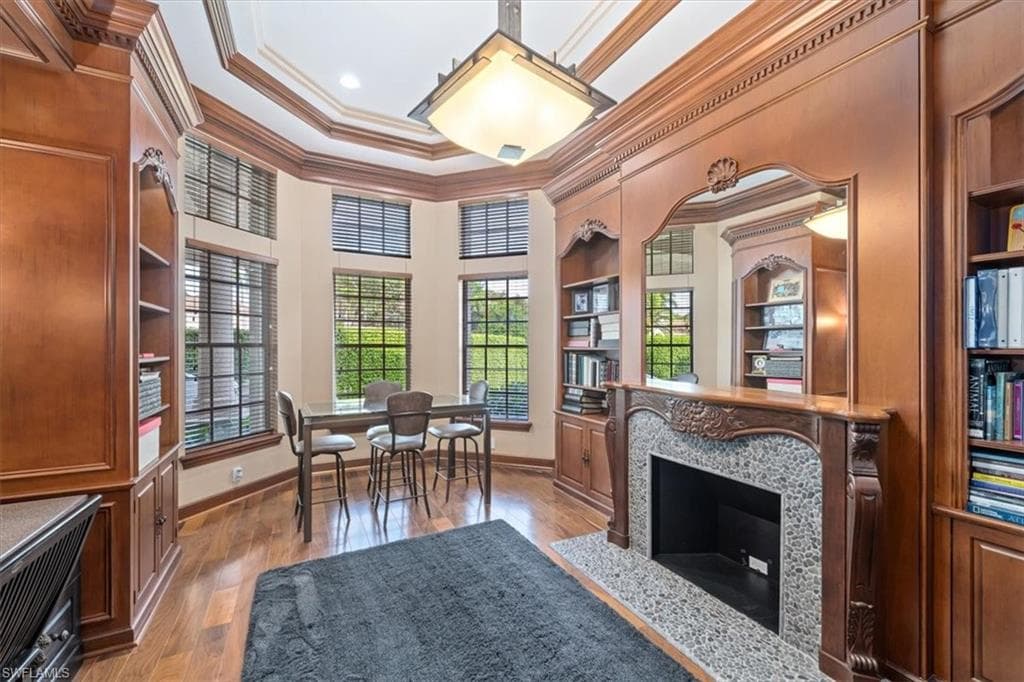 13700 Pondview Cir, Naples, FL 34119-25