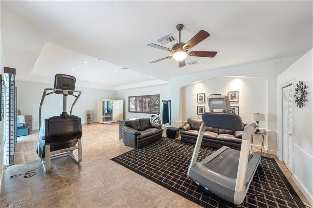 13700 Pondview Cir, Naples, FL 34119-27