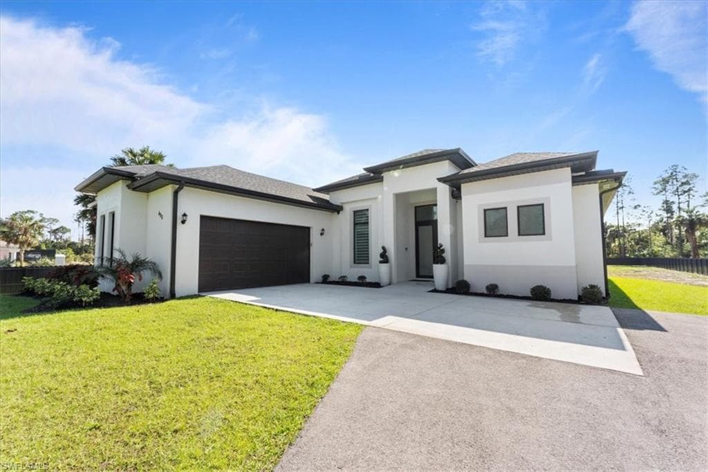 490 39th Ave NE, Naples, FL 34120-1