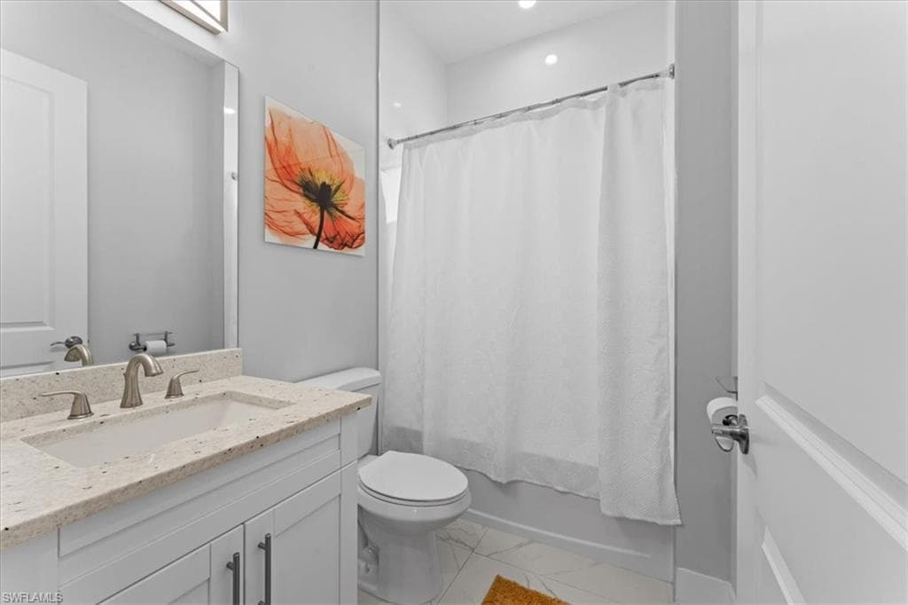 490 39th Ave NE, Naples, FL 34120-23
