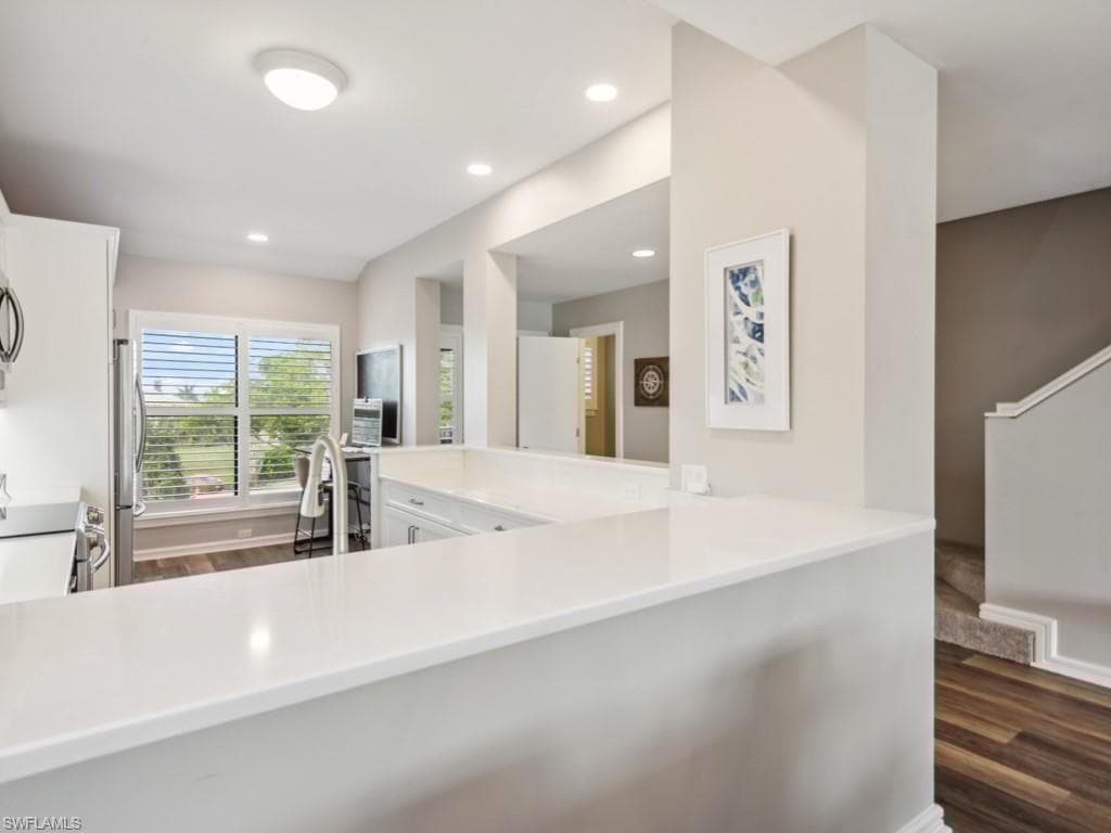 110 La Peninsula Blvd 110, Naples, FL 34113-19
