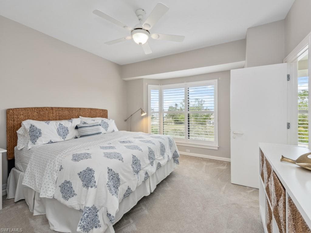 110 La Peninsula Blvd 110, Naples, FL 34113-28