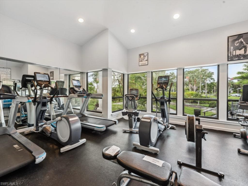 110 La Peninsula Blvd 110, Naples, FL 34113-49