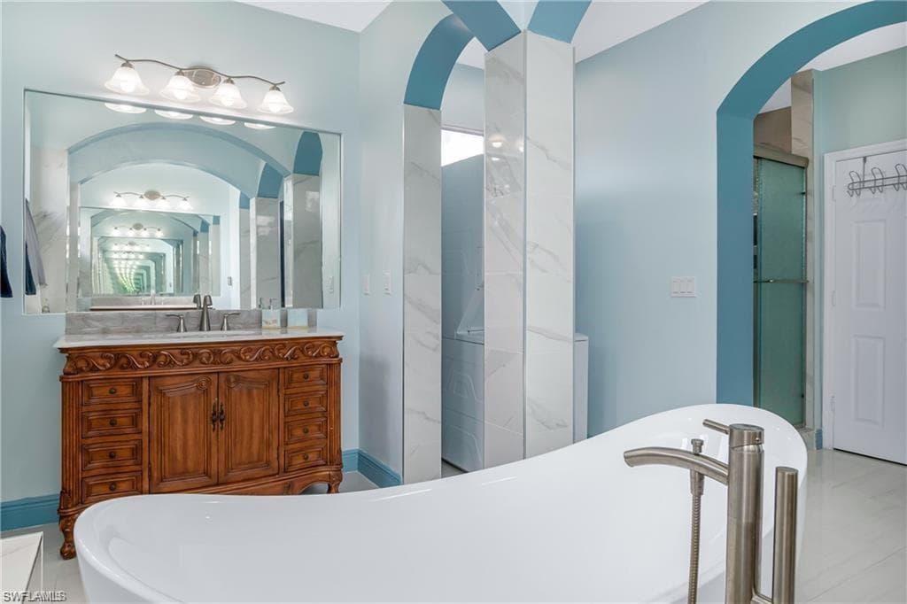 2181 Vardin Pl, Naples, FL 34120-25