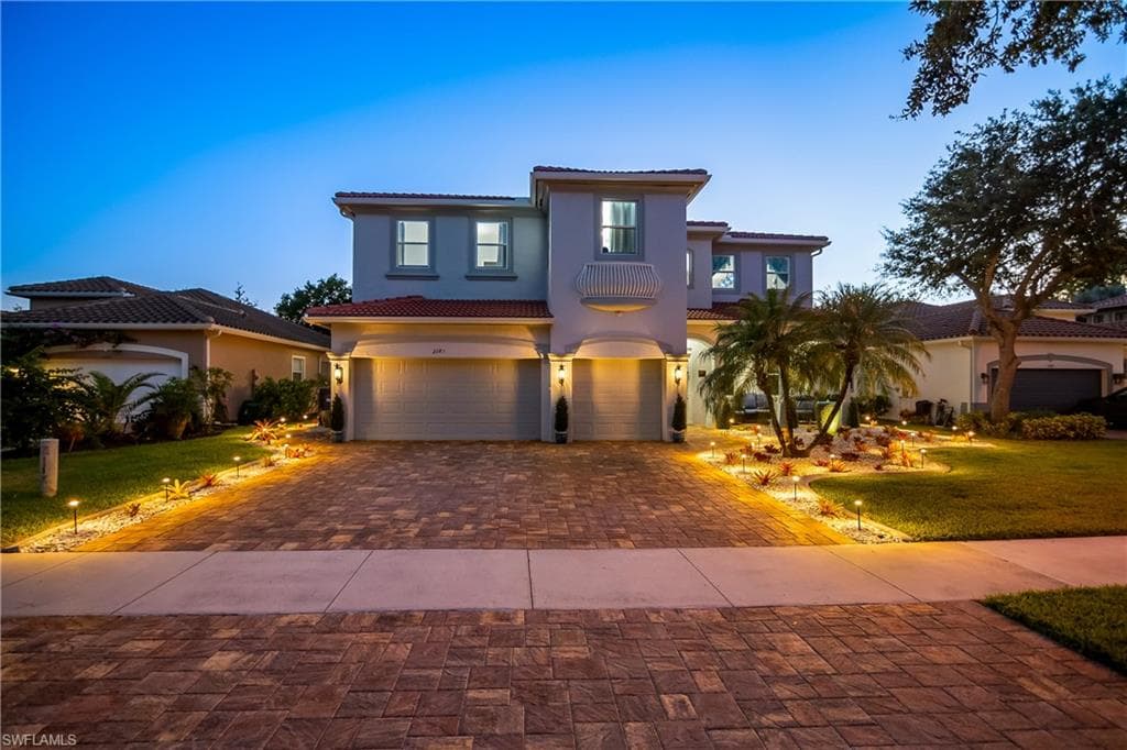 2181 Vardin Pl, Naples, FL 34120-5