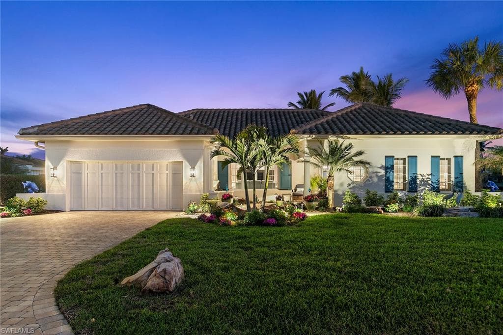 7 Glenview Manor Dr, Fort Myers Beach, FL 33931-4