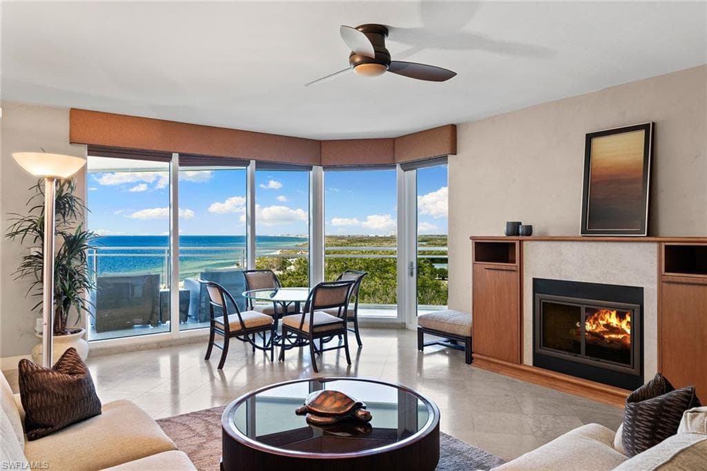 11125 Gulf Shore Dr Ph-7, Naples, FL 34108-12