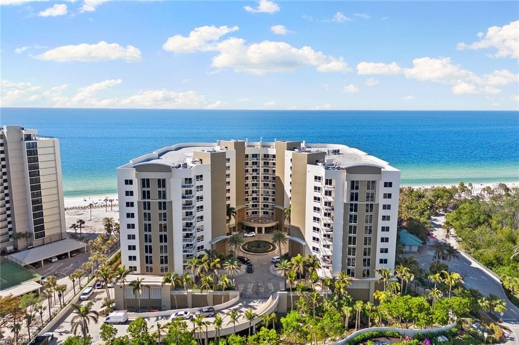 11125 Gulf Shore Dr Ph-7, Naples, FL 34108-3