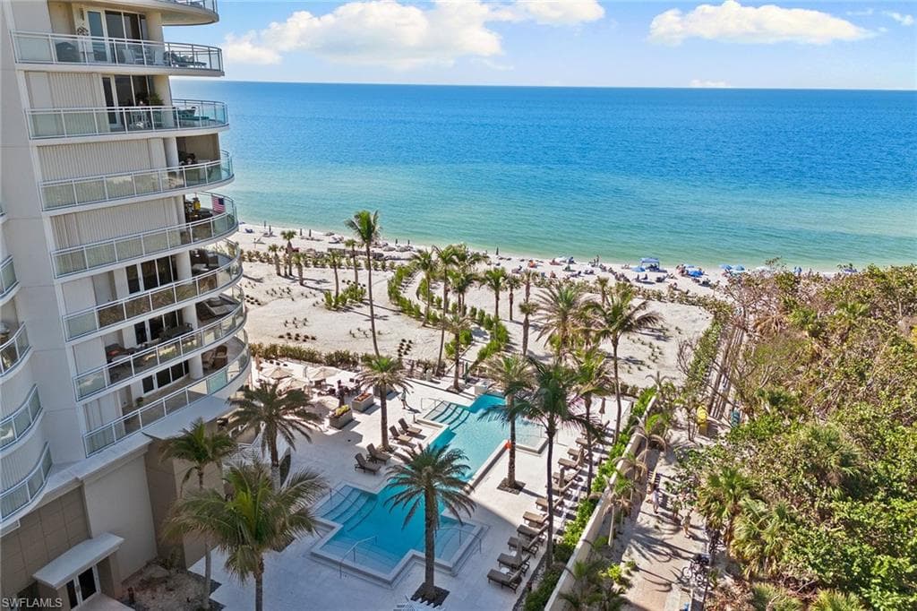 11125 Gulf Shore Dr Ph-7, Naples, FL 34108-45