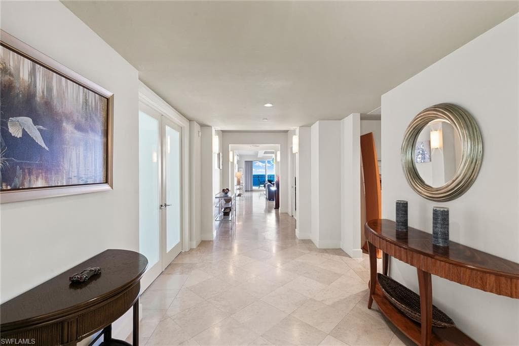 11125 Gulf Shore Dr Ph-7, Naples, FL 34108-5