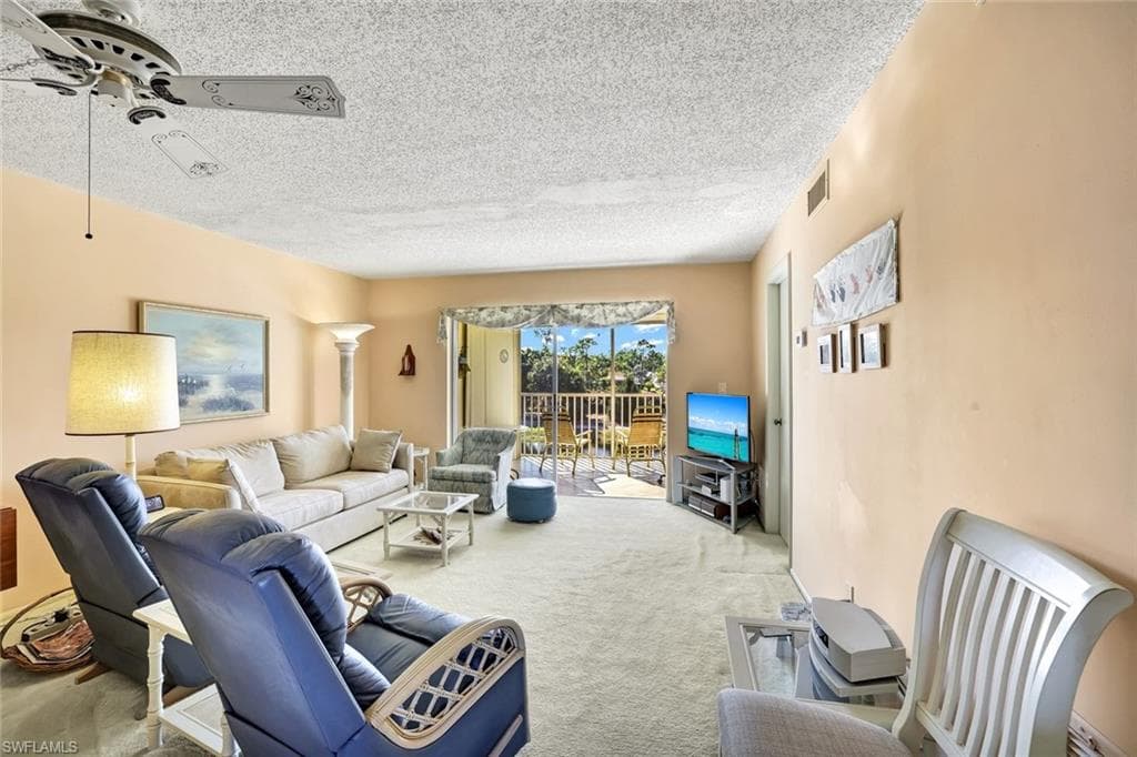 5651 Rattlesnake Hammock Rd C204, Naples, FL 34113-4