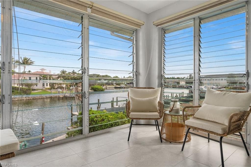 1550 Gulf Shore Blvd N E2, Naples, FL 34102-11
