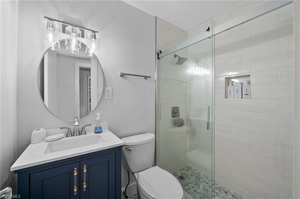 1550 Gulf Shore Blvd N E2, Naples, FL 34102-22