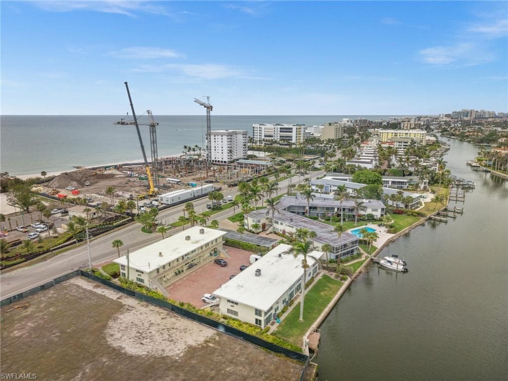 1550 Gulf Shore Blvd N E2, Naples, FL 34102-32