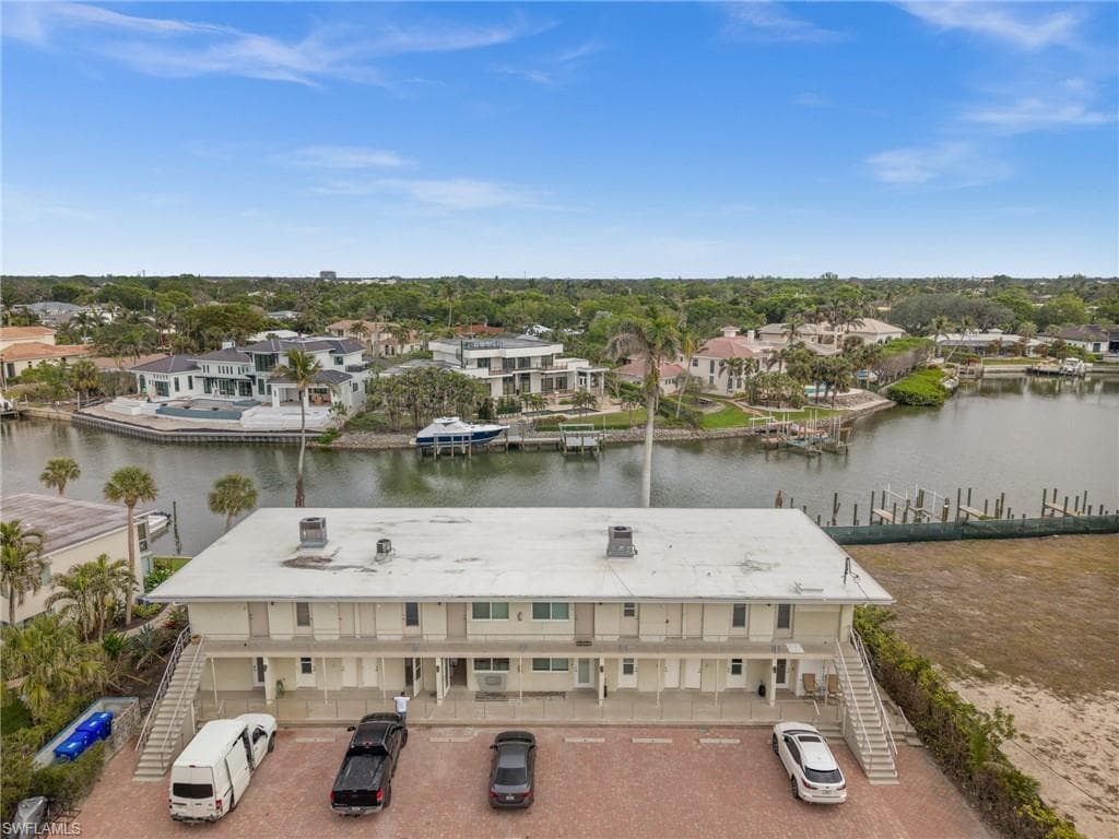 1550 Gulf Shore Blvd N E2, Naples, FL 34102-33