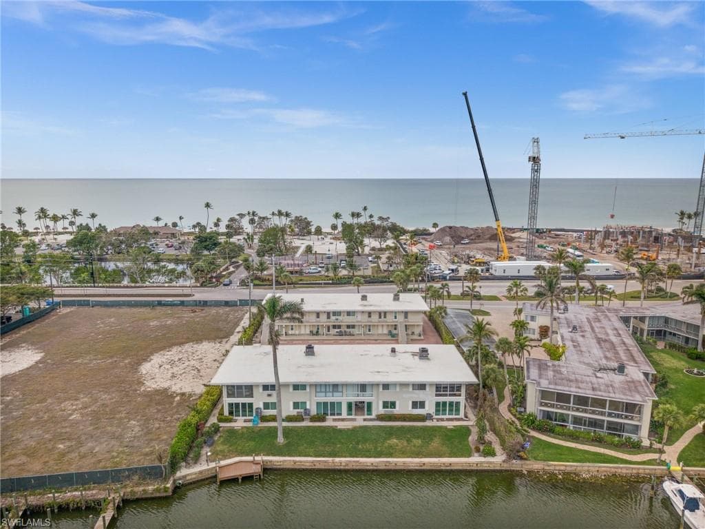1550 Gulf Shore Blvd N E2, Naples, FL 34102-35