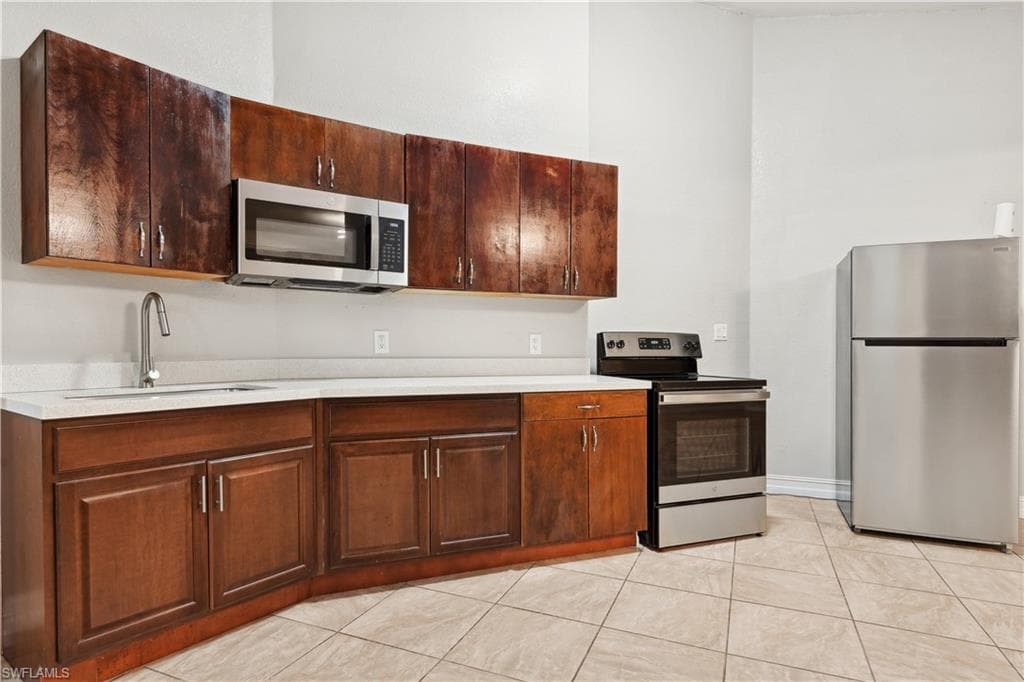 1507 9th St, Lehigh Acres, FL 33972-23