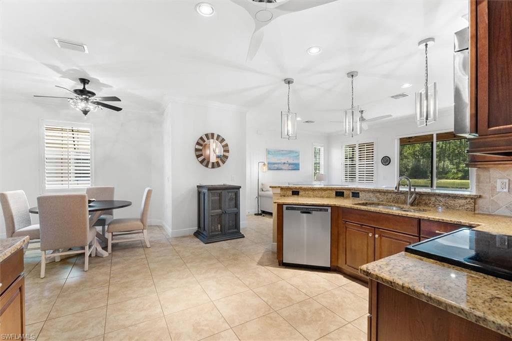 10491 Materita Dr, Fort Myers, FL 33913-8