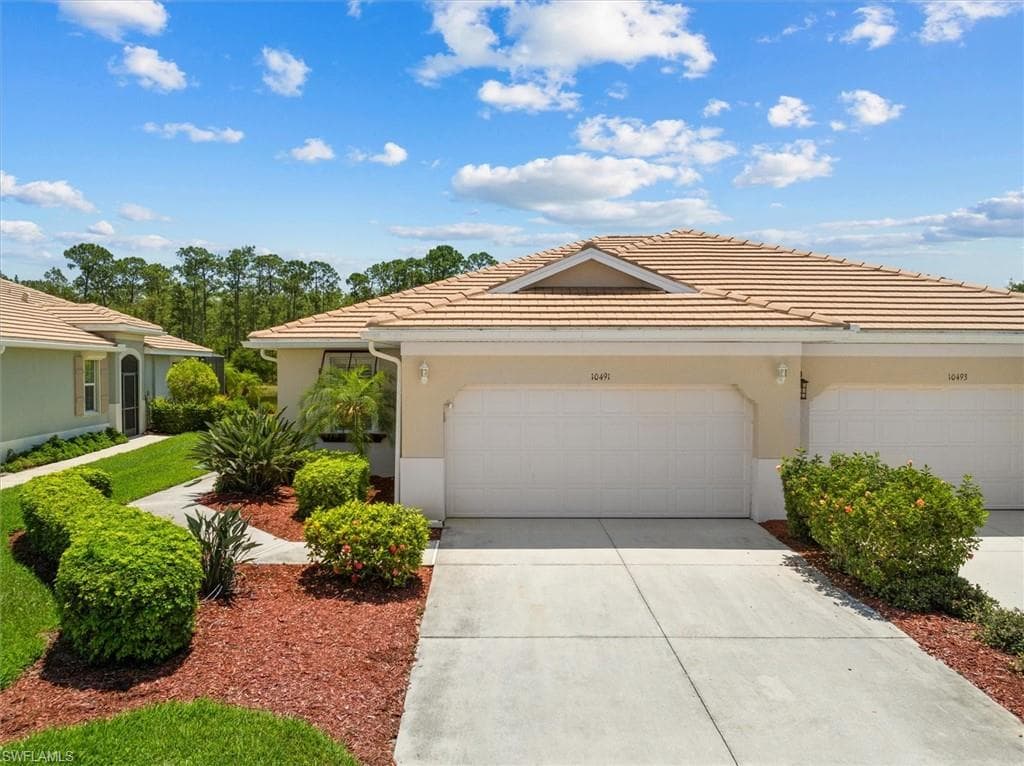 10491 Materita Dr, Fort Myers, FL 33913-26