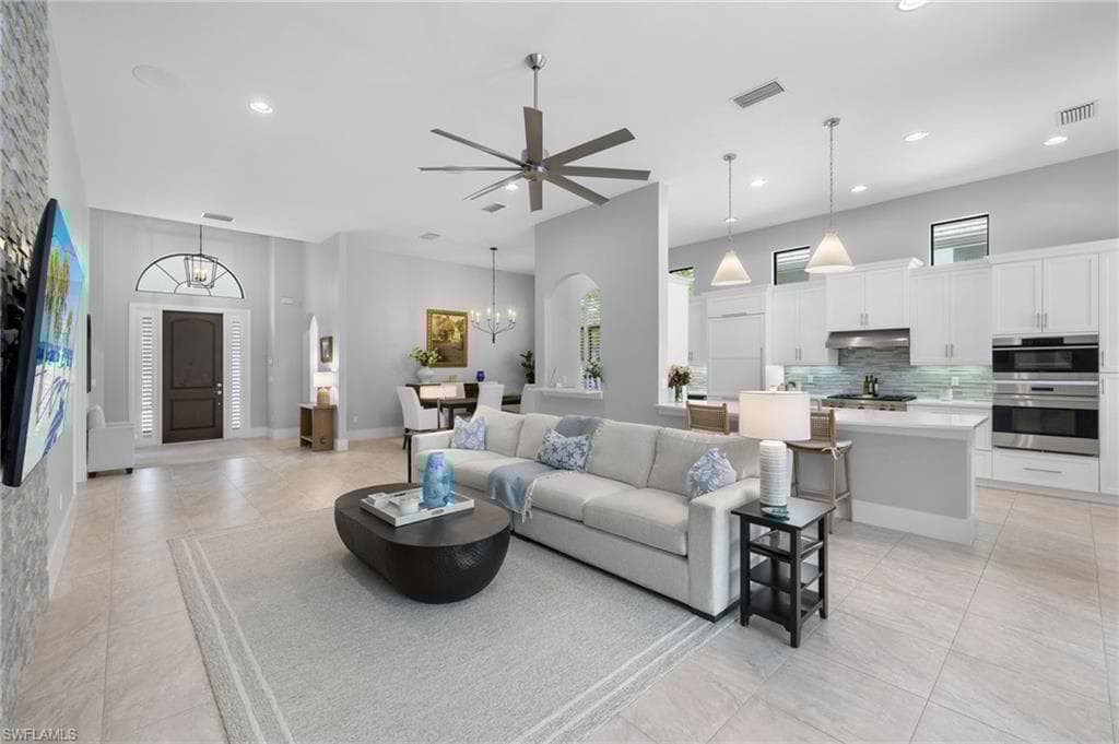 14726 Reserve Ln, Naples, FL 34109-5
