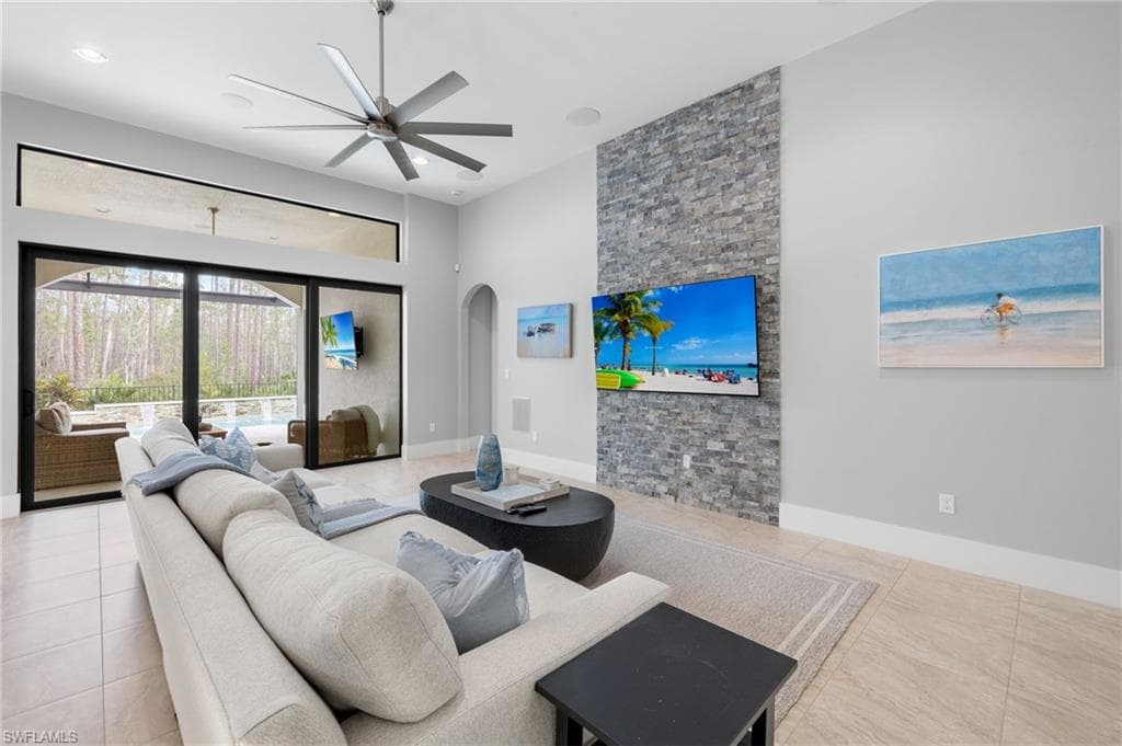 14726 Reserve Ln, Naples, FL 34109-7