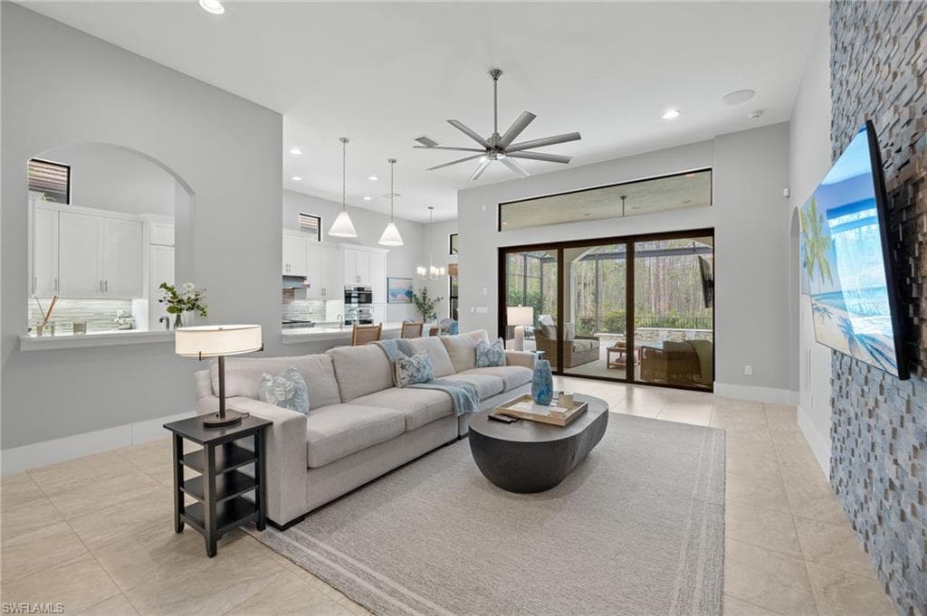 14726 Reserve Ln, Naples, FL 34109-8
