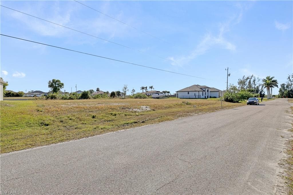 2914 6th Ter, Cape Coral, FL 33993-11