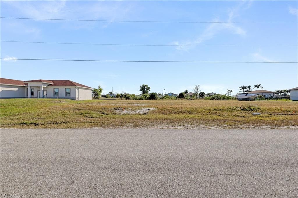 2914 6th Ter, Cape Coral, FL 33993-12