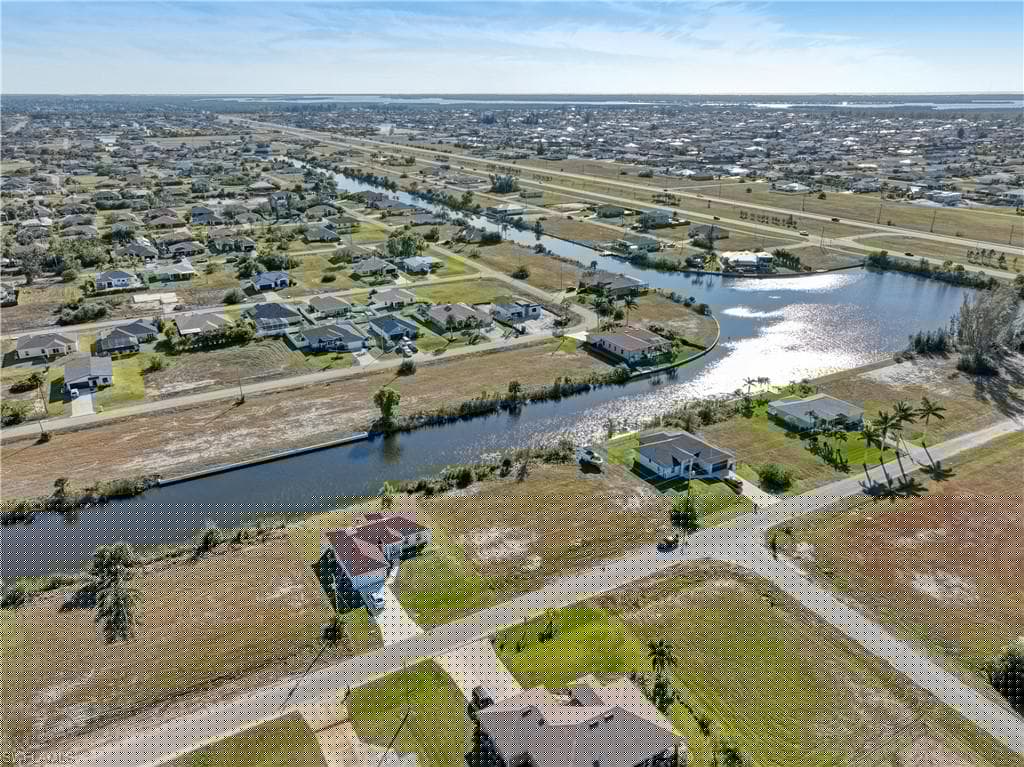 2914 6th Ter, Cape Coral, FL 33993-6