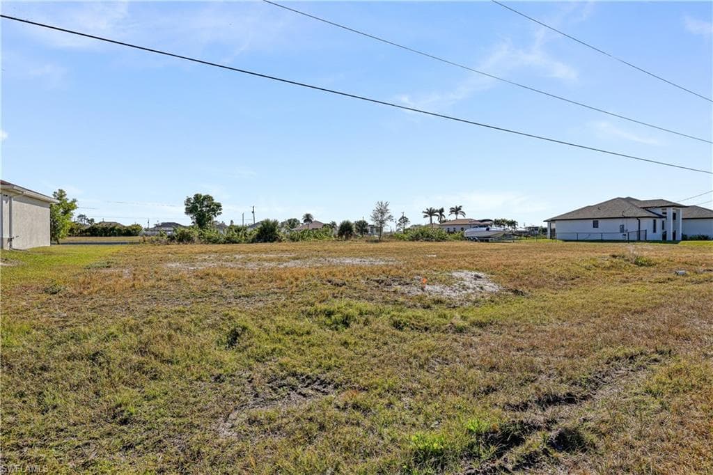 2914 6th Ter, Cape Coral, FL 33993-7
