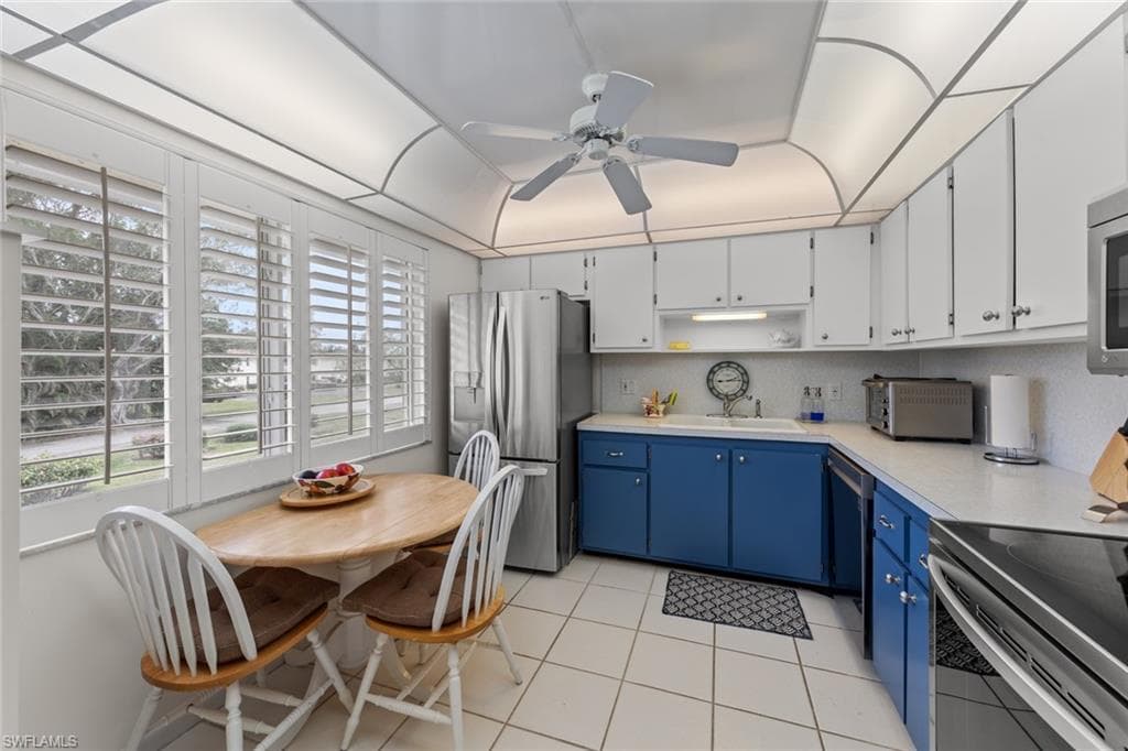 801 Teryl Rd 2, Naples, FL 34112-23