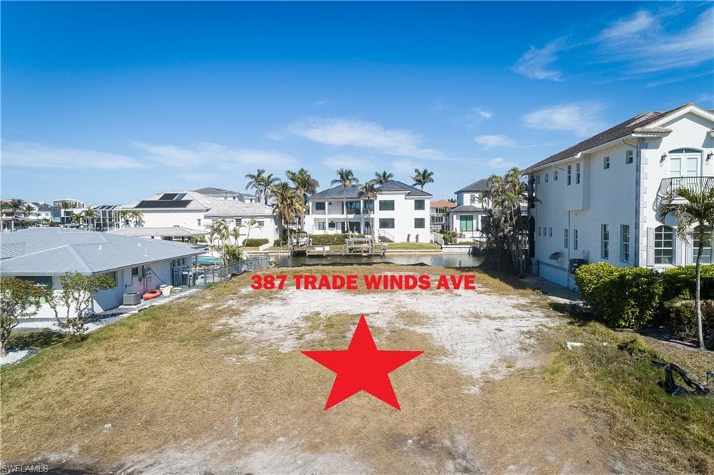 387 Trade Winds Ave, Naples, FL 34108-11