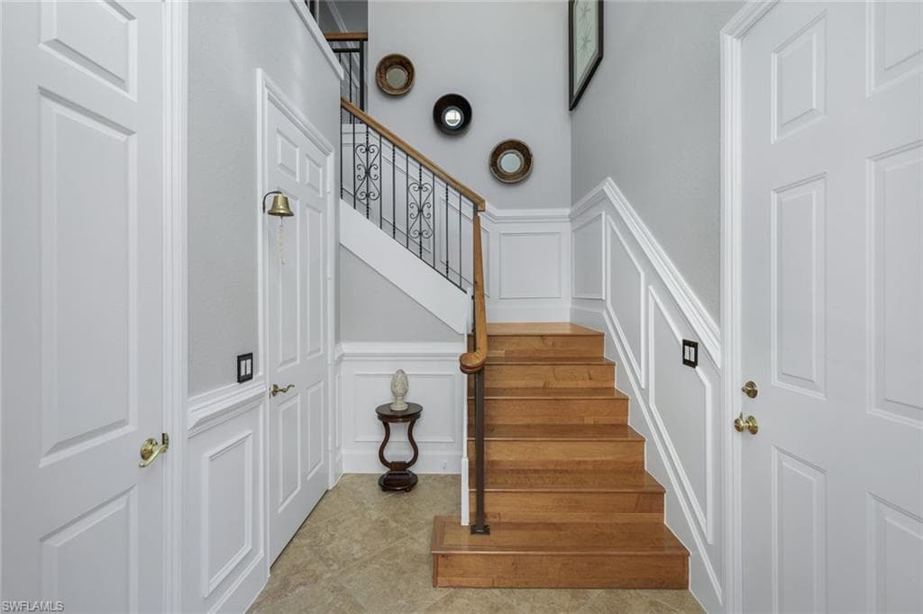 3755 Montreux Ln 204, Naples, FL 34114-5