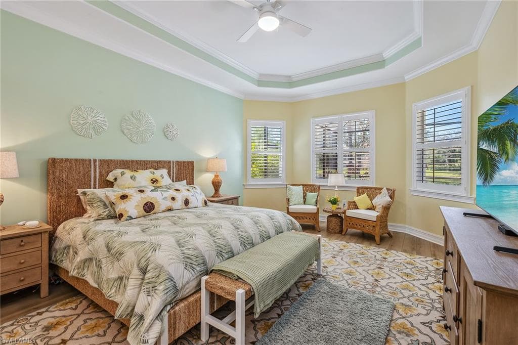 9261 Campanile Cir, Naples, FL 34114-10