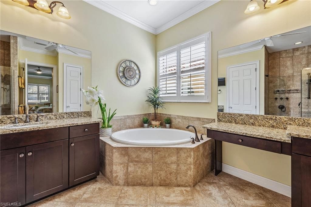 9261 Campanile Cir, Naples, FL 34114-12