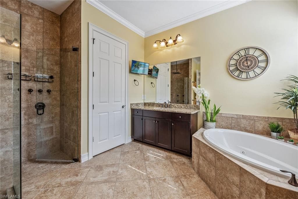 9261 Campanile Cir, Naples, FL 34114-13