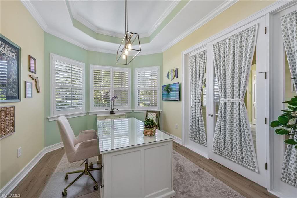 9261 Campanile Cir, Naples, FL 34114-17