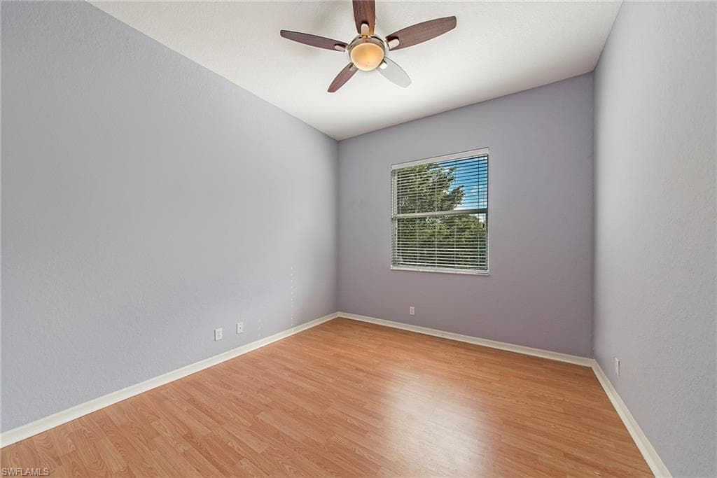 1435 Vintage Ln, Naples, FL 34104-18