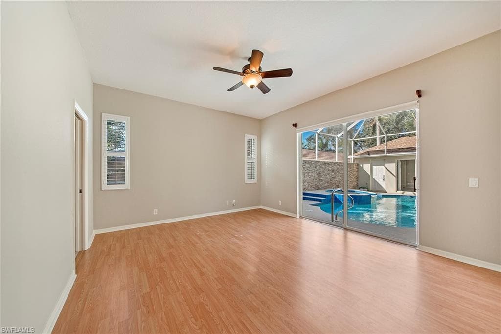 1435 Vintage Ln, Naples, FL 34104-21