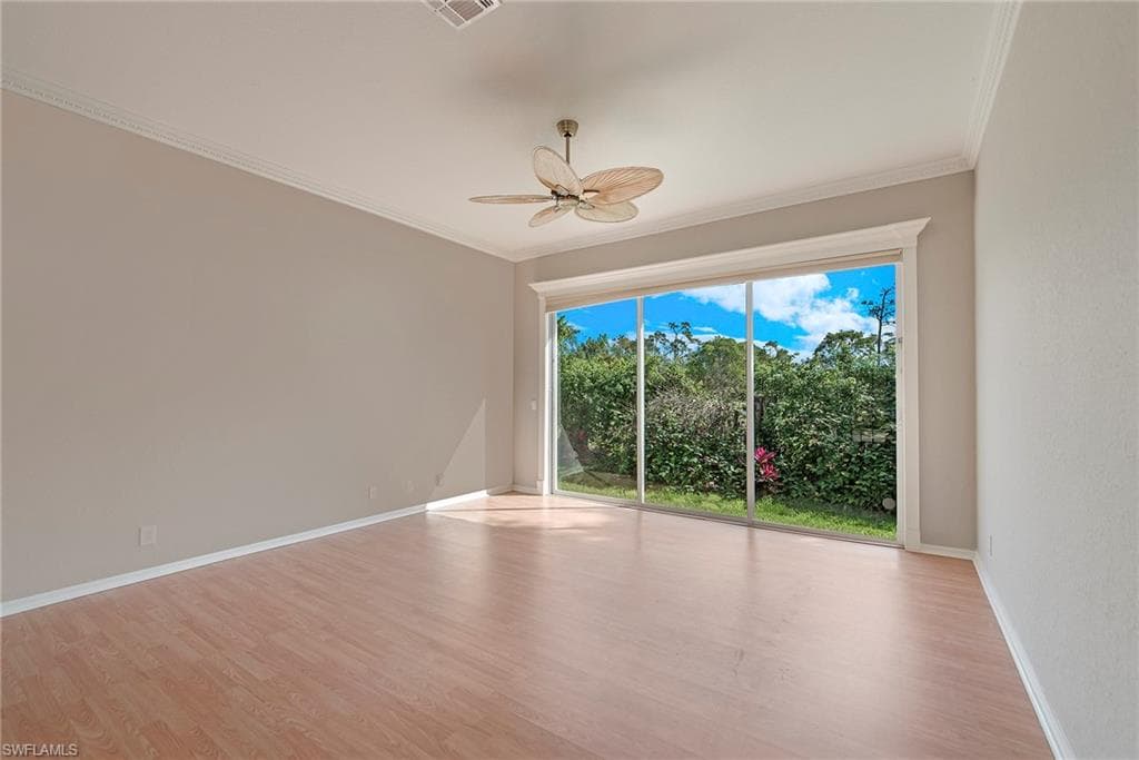 1435 Vintage Ln, Naples, FL 34104-23