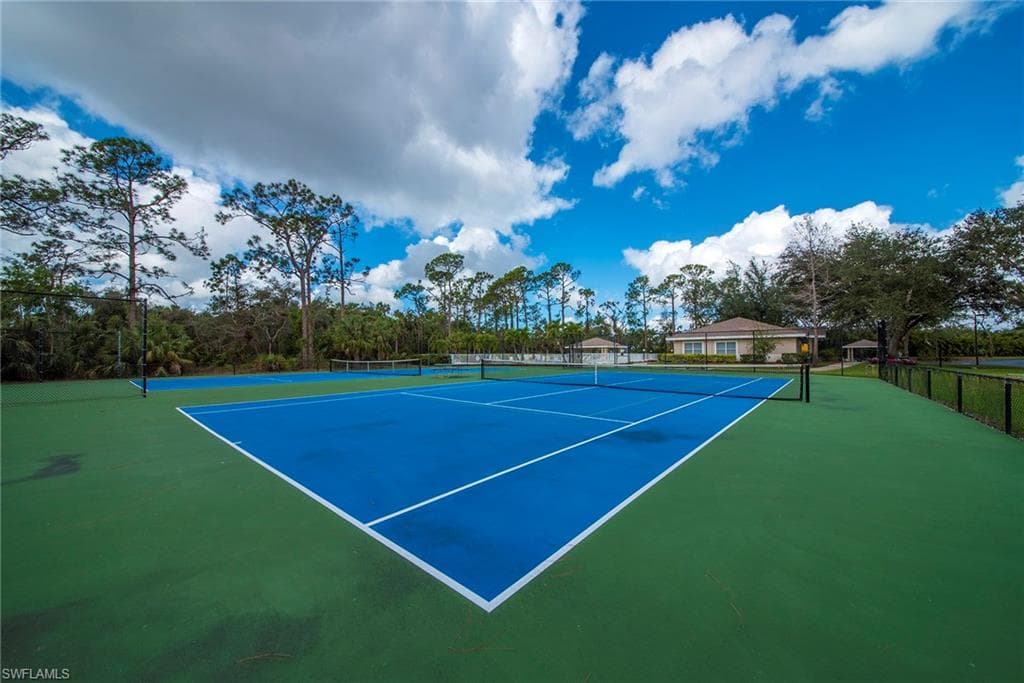 1435 Vintage Ln, Naples, FL 34104-35