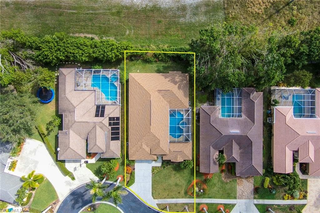 1435 Vintage Ln, Naples, FL 34104-5