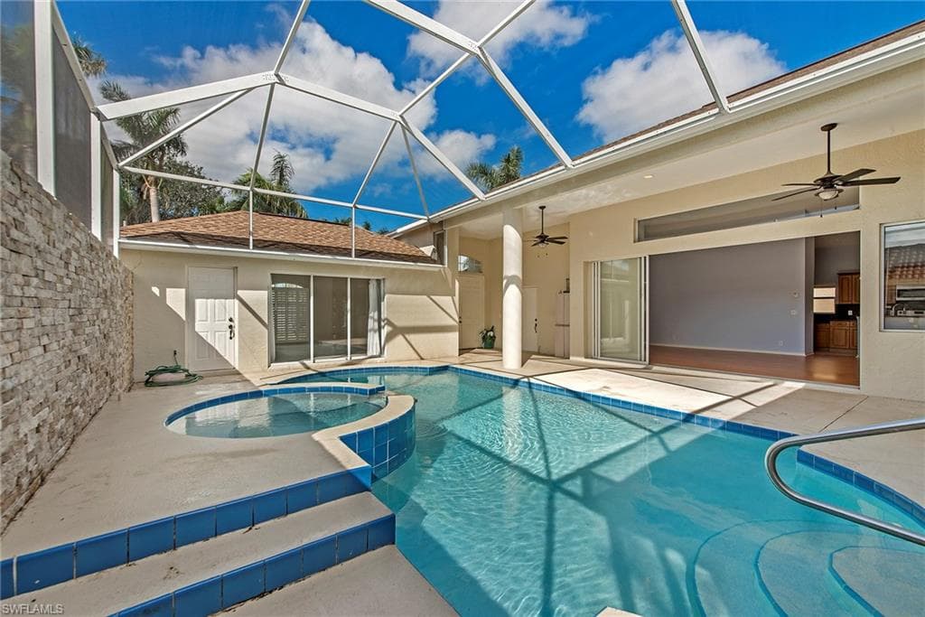1435 Vintage Ln, Naples, FL 34104-7
