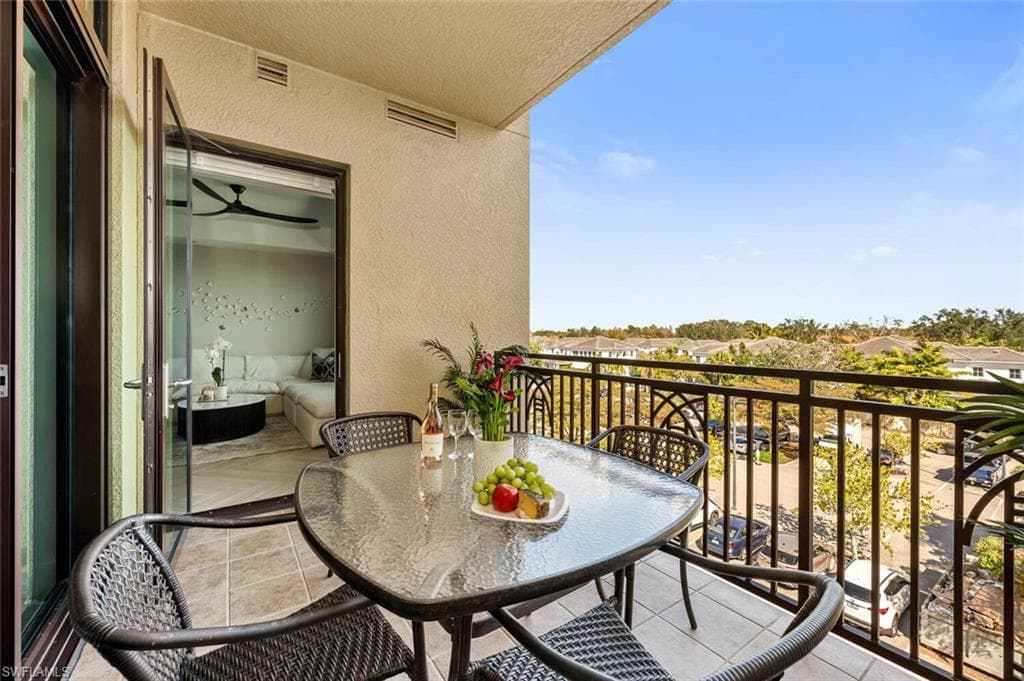 9115 Strada Pl 5311, Naples, FL 34108-12