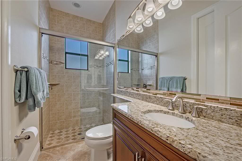 582 110th Ave N, Naples, FL 34108-22