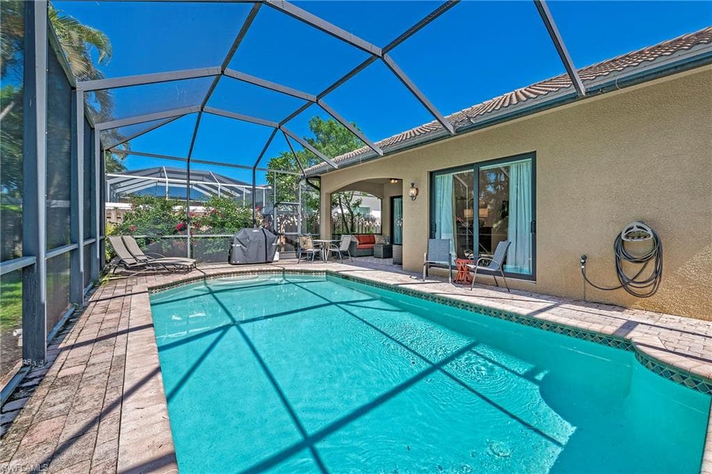 582 110th Ave N, Naples, FL 34108-31