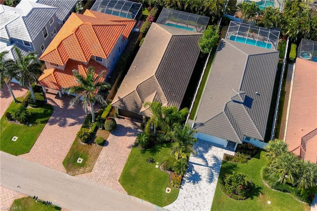 582 110th Ave N, Naples, FL 34108-33