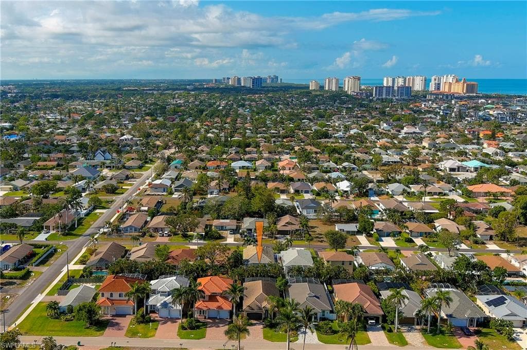 582 110th Ave N, Naples, FL 34108-36