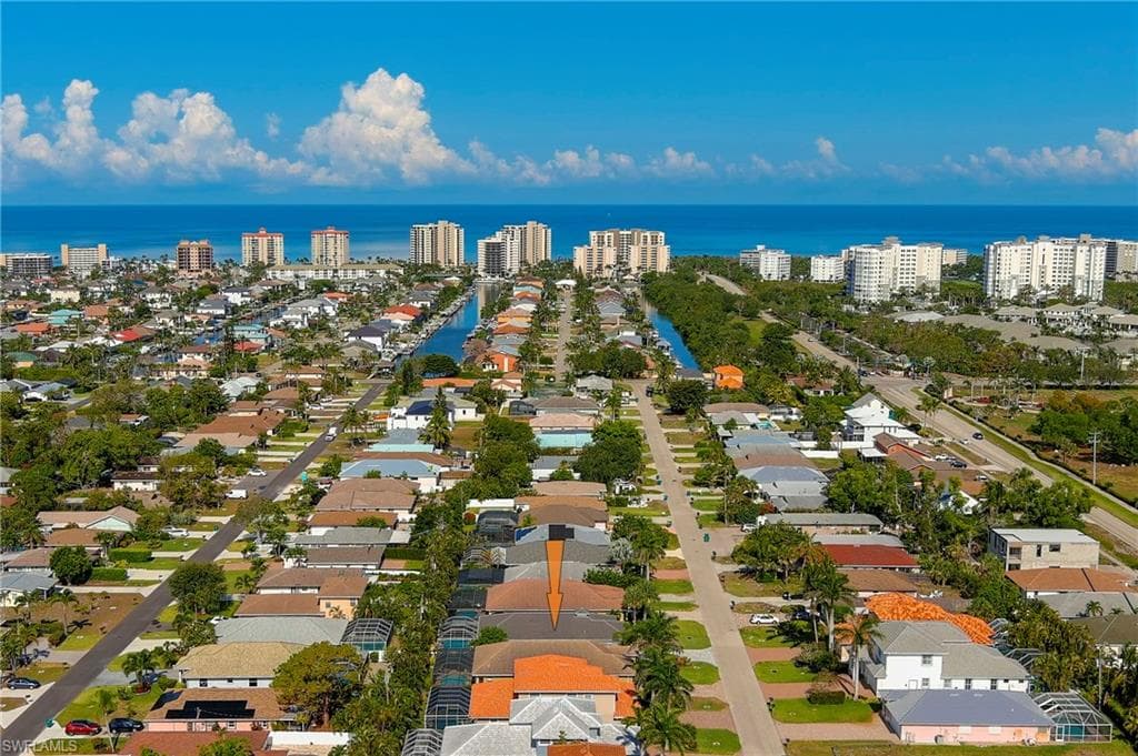 582 110th Ave N, Naples, FL 34108-38