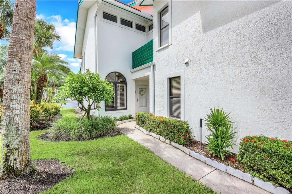 2249 Anchorage Ln A, Naples, FL 34104-2